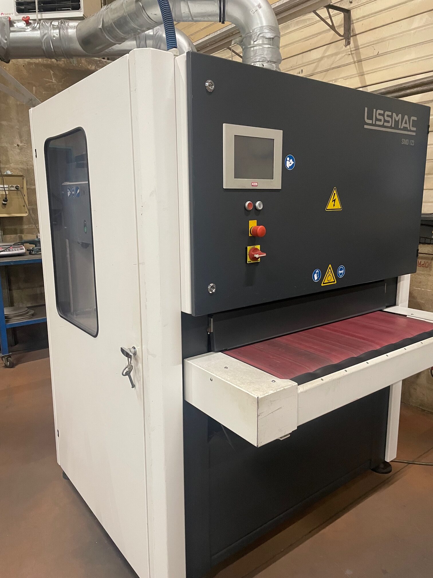 Ébavureuse Lissmac pour la finition des pièces