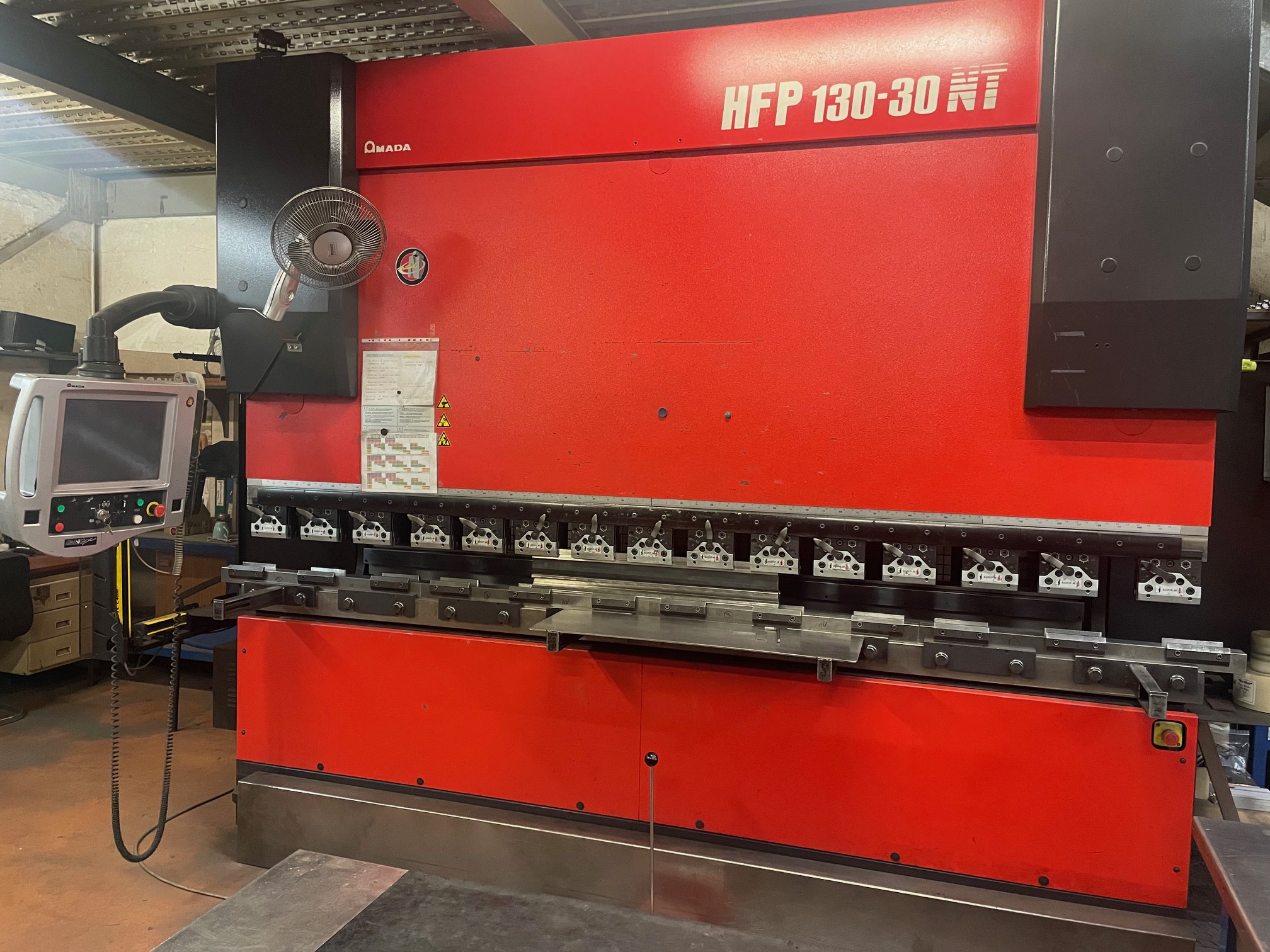 Presse plieuse Amada HFP 130-30